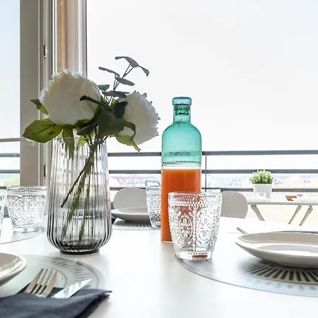 Stayeasy Bordighera - Navigli 8th Floor Terrace מילאנו